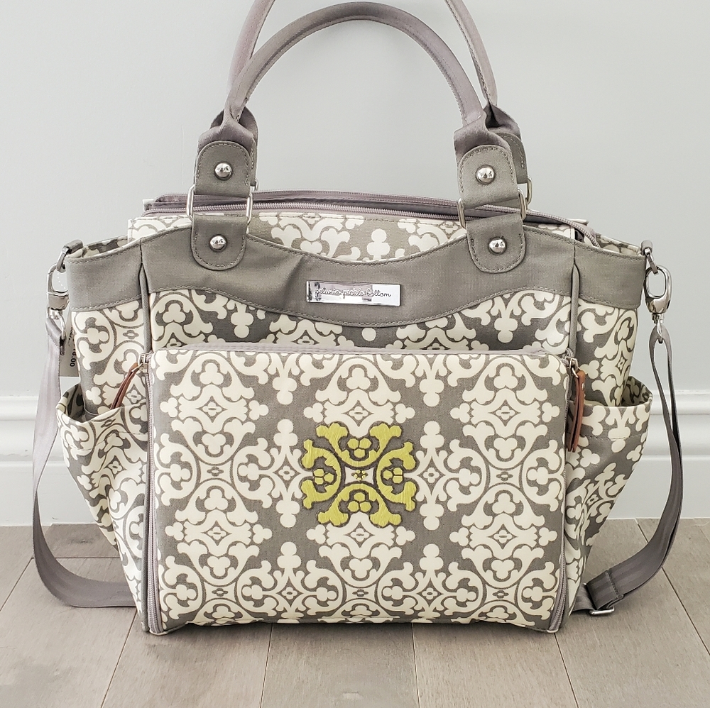 PETUNIA PICKLE BOTTOM DIAPER BAG